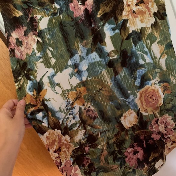 Olive floral colour high-low blouse - Picture 4 of 4